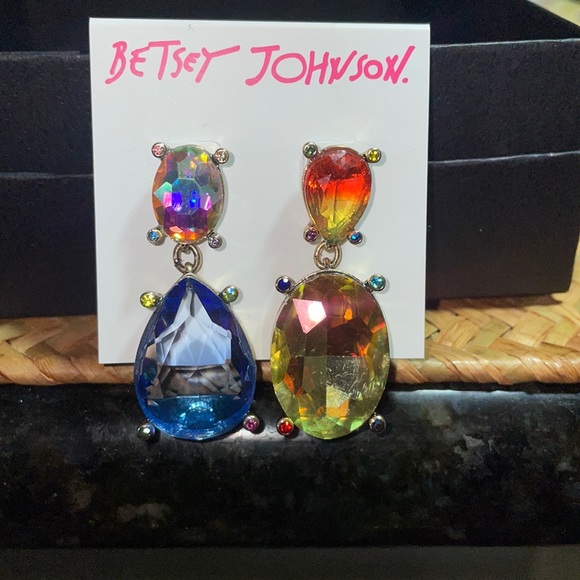 Betsey Johnson Love Fest Multicolored Brand Earrings - Picture 1 of 3